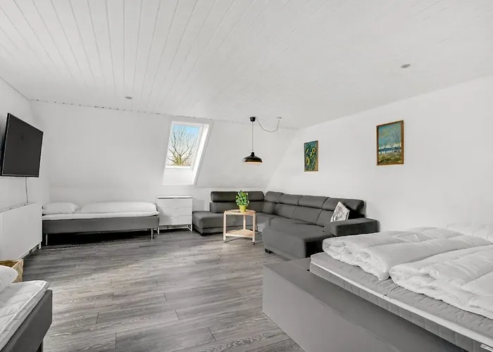 度假居 Det Gamle Forsamlinghus 斯楚厄