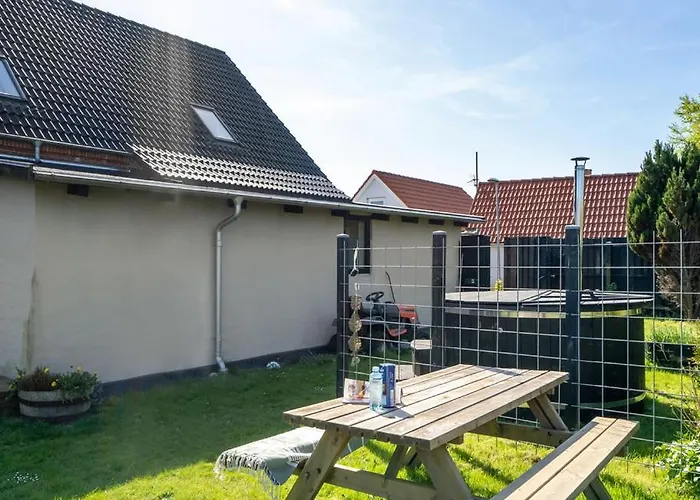 Det Gamle Forsamlinghus * 斯楚厄