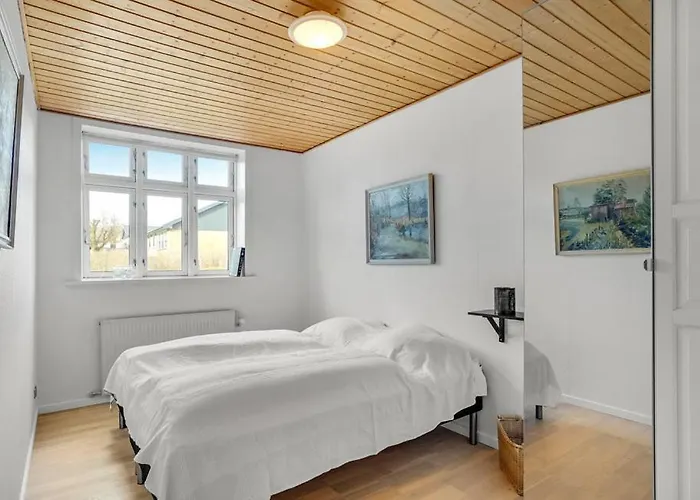 度假居 Det Gamle Forsamlinghus