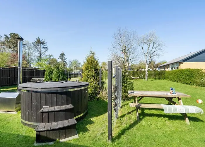 Det Gamle Forsamlinghus 度假居 斯楚厄